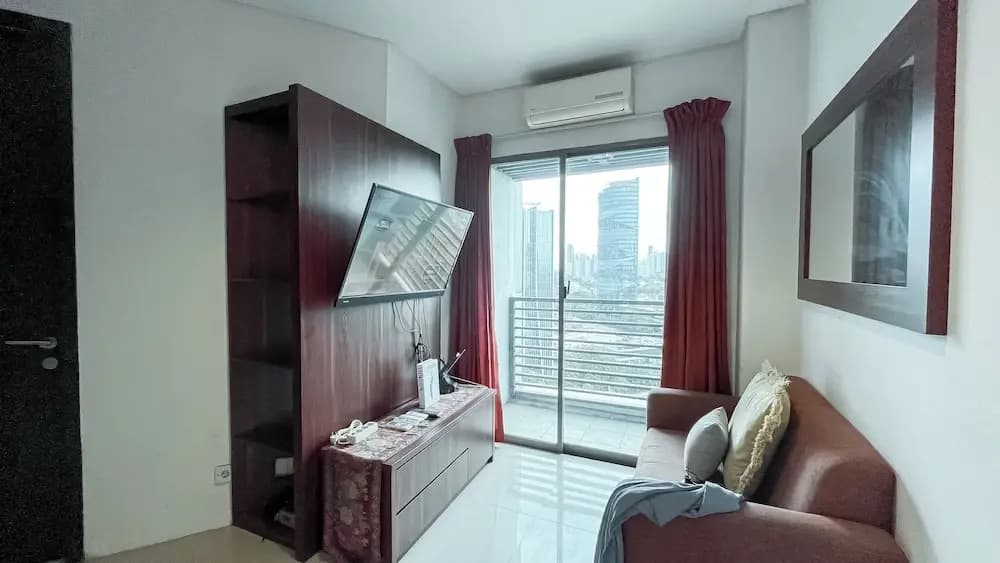 Spacious 2BR Apartment at GP Plaza - photo 17