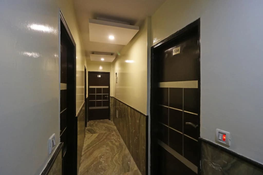 OYO 5494 Hotel Odeon Continental - photo 9