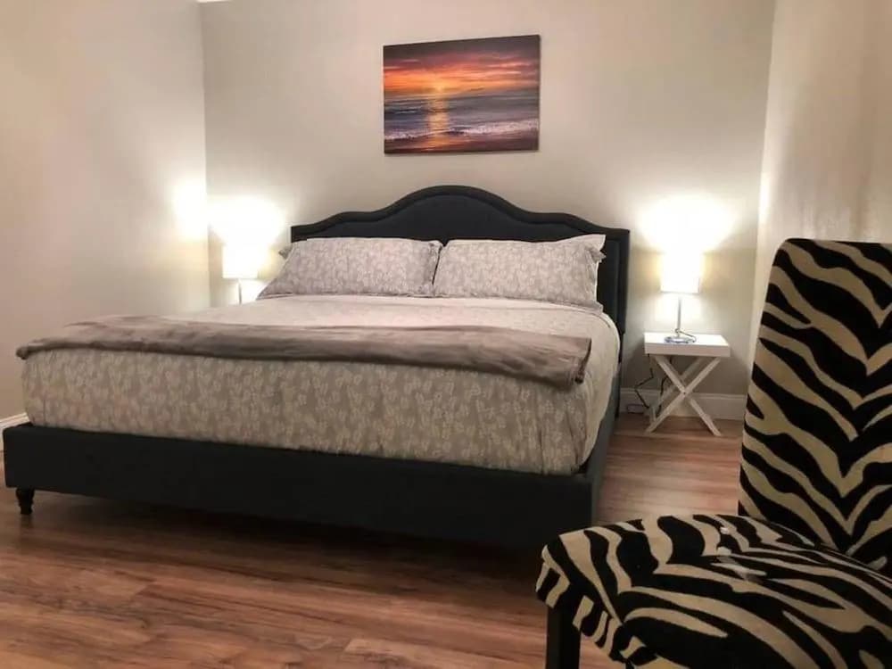 6150 Sandcrest · New! Walk to Universal. Sleep 9. Near Disney - photo 5