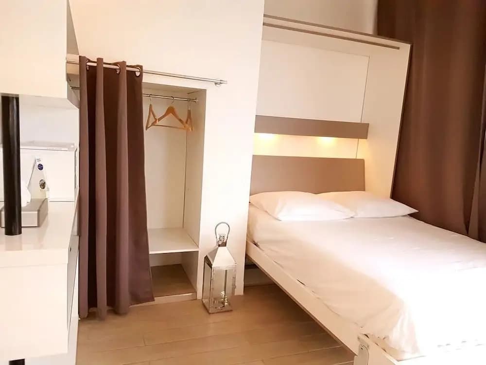Amazing studio with big terrace, Jacuzzi and Sea View in Fabron in Nice - photo 4
