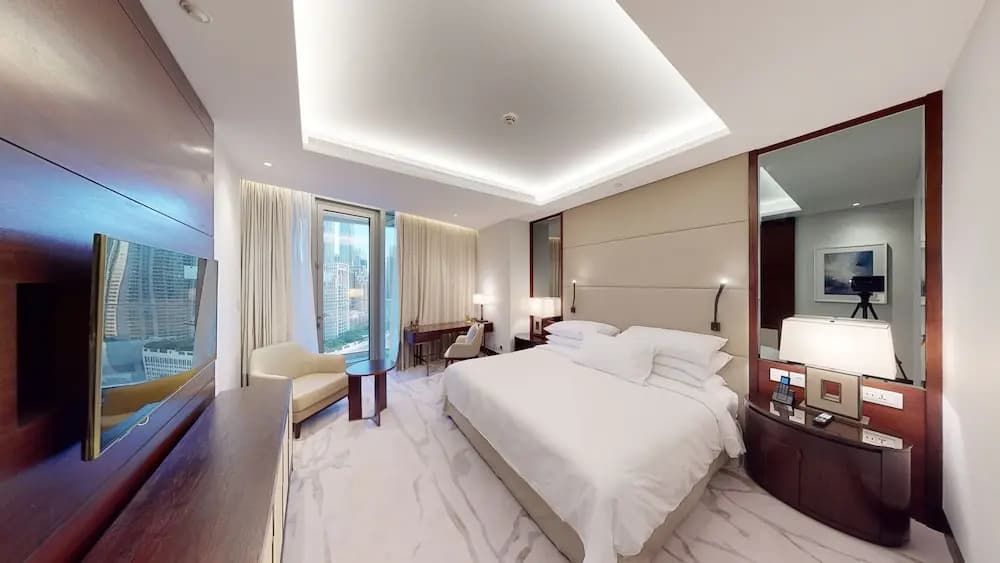 Stunning 2 Bed Address Sky View Best Layout - photo 2
