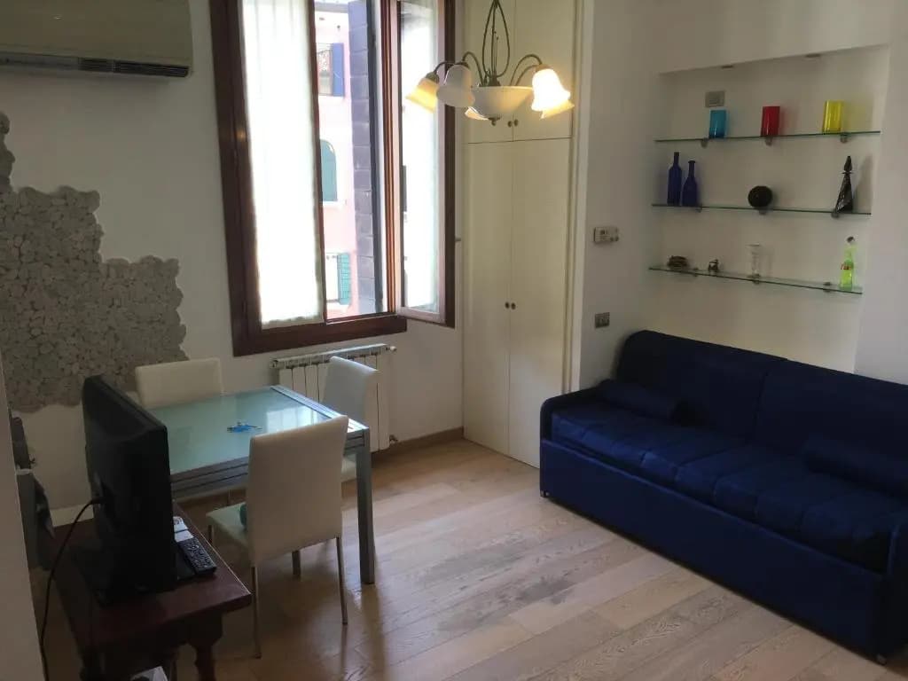 Ca' Santa Marta Apartment - photo 2
