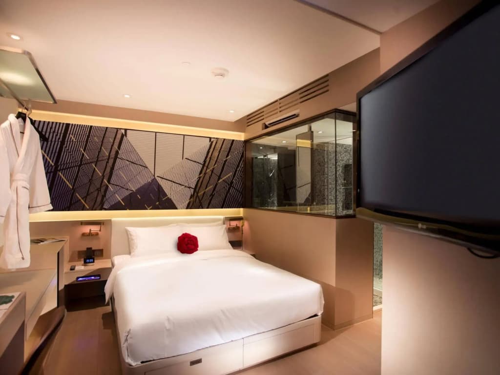 Butterfly on Waterfront Boutique Hotel Sheung Wan - photo 3