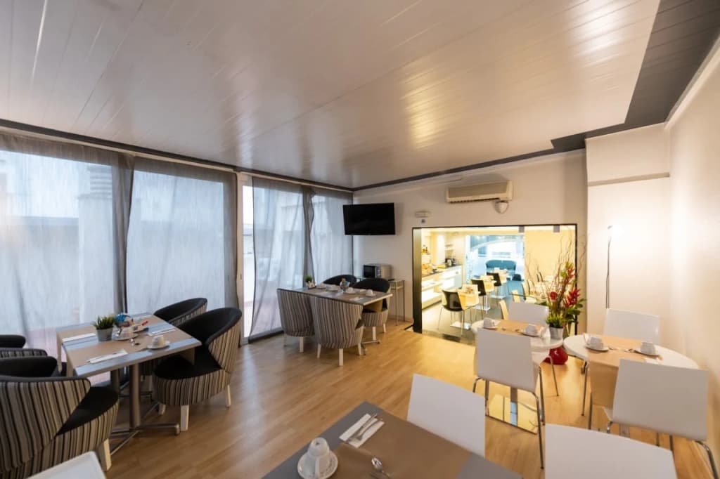 Atenea Rekord Suites Barcelona - photo 23
