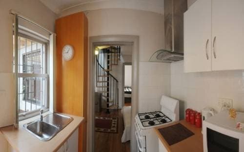Sinclairs City Hostel - photo 17