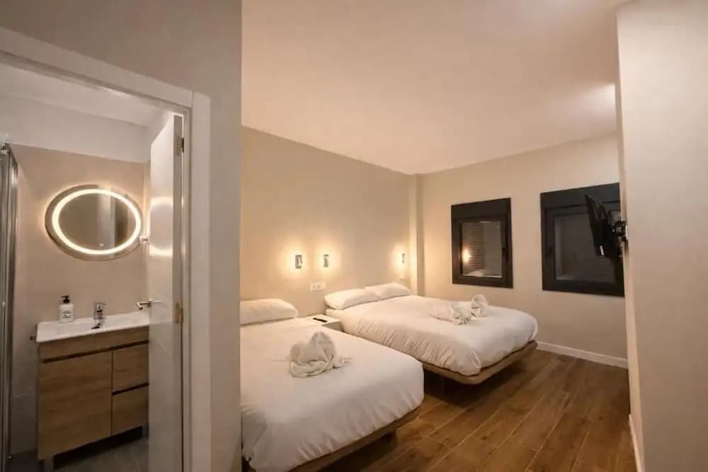 Hostal Ramon y Cajal - photo 4