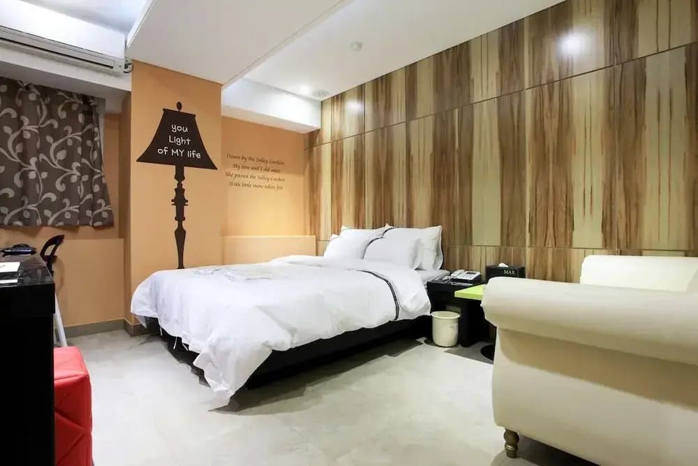 Max Hotel - photo 4
