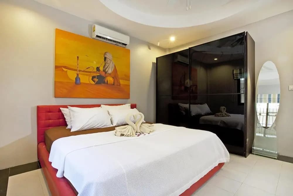 Pool Villa Tanzanite near Walking Street - photo 4