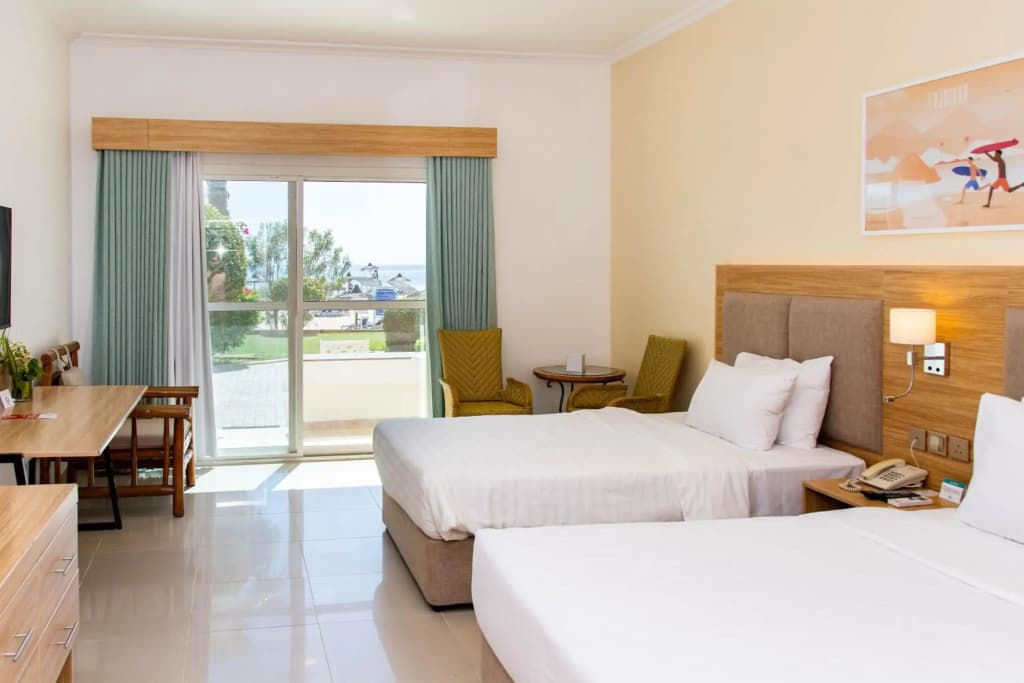 Sandy Beach Hotel and Resort - photo 2