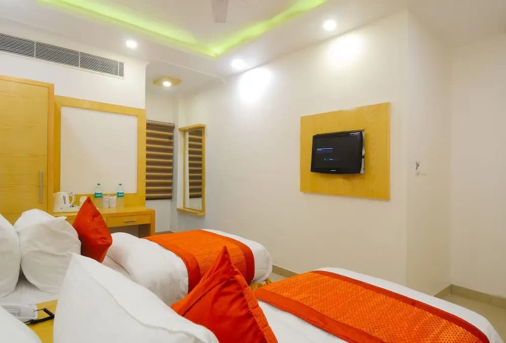 FabHotel Raj Palace - photo 3