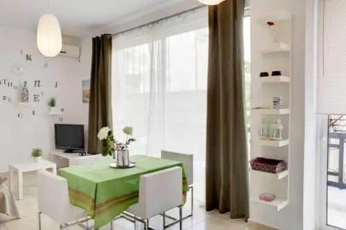 Thelma's Apartment - photo 8