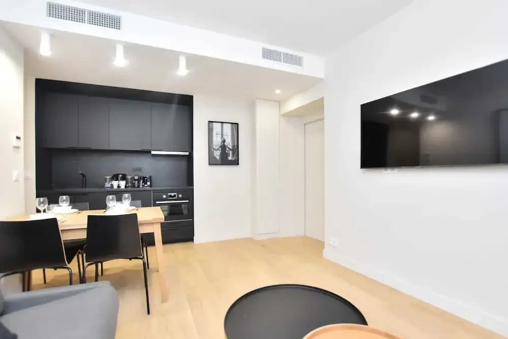 Peaceful Apartment - 2br/6p - Chaillot - photo 9