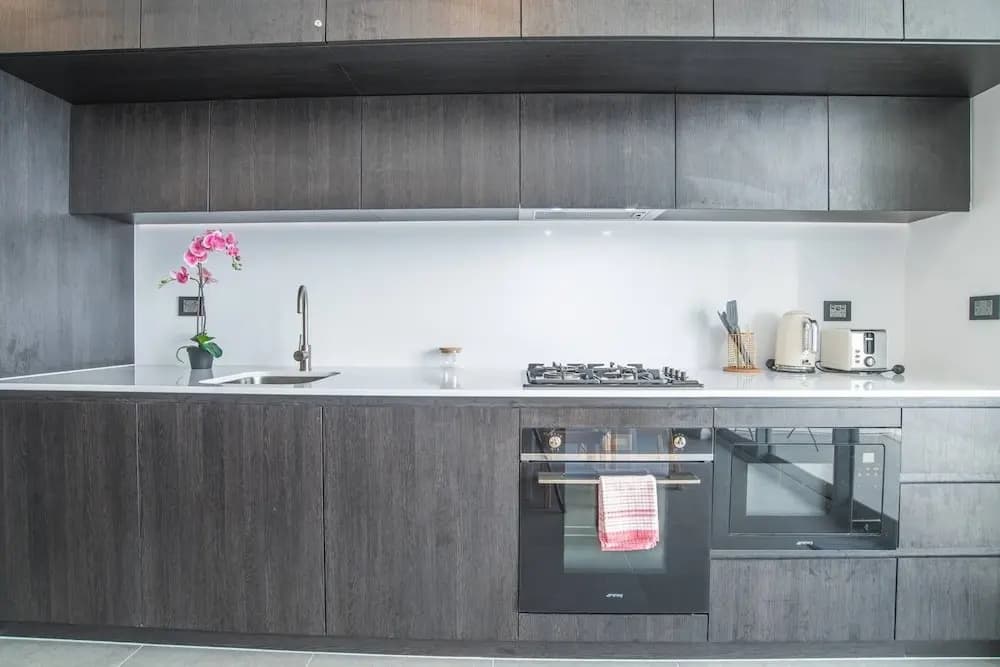 Home With Convenient Location! Close to Train&cbd - photo 4