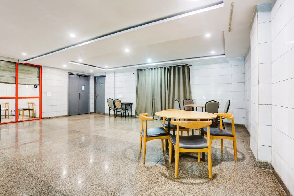 Super Townhouse Rohini Sector 23 - photo 22