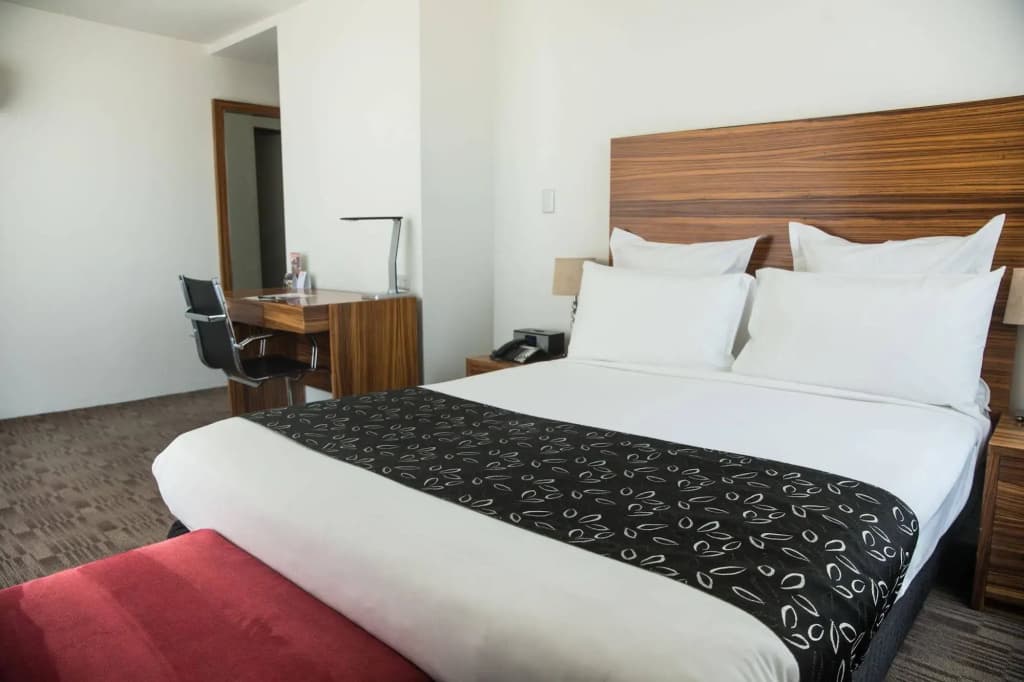 Cambridge Hotel - photo 6