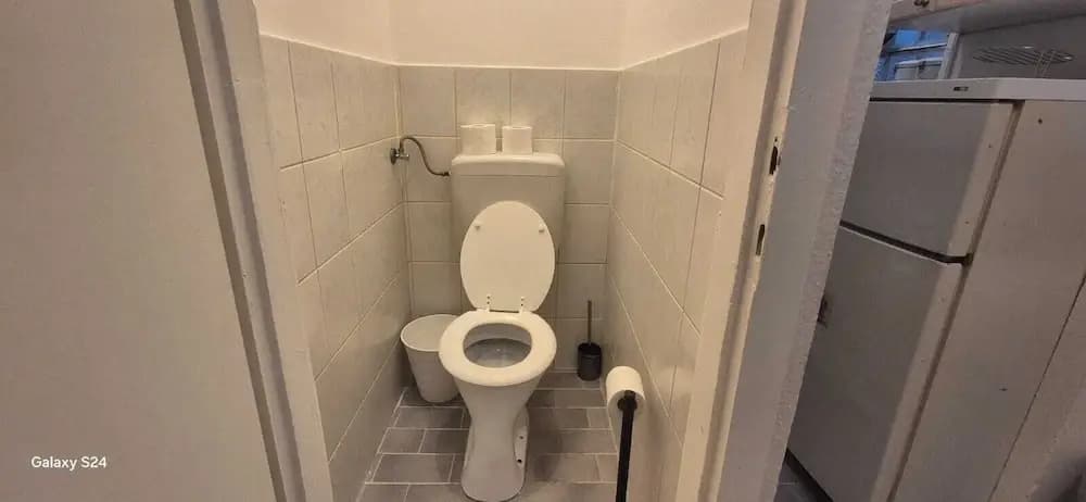 Charming 1BR Apt Near Central Vienna - photo 8