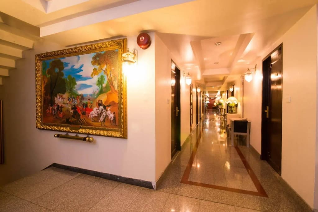 Diamond City Hotel - photo 14
