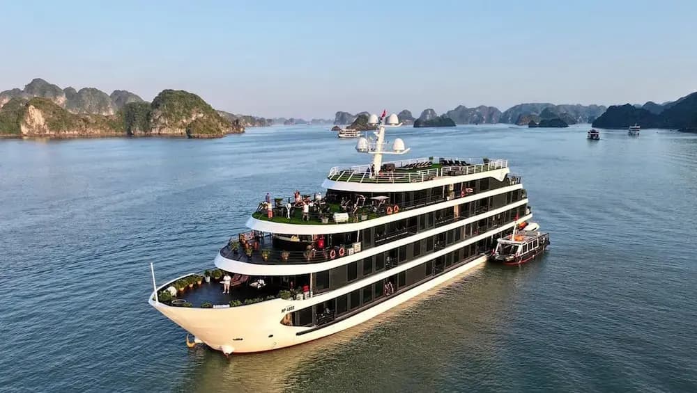 Venus Cruises Halong Bay by Venus Group - photo 1