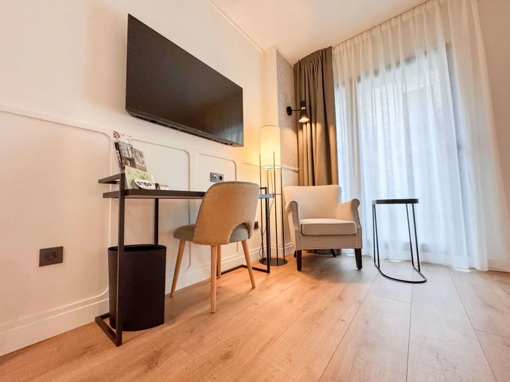 Barcelona Catedral Hotel - photo 7