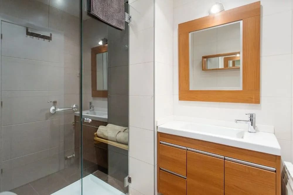 Centric Apartment Fira - photo 6