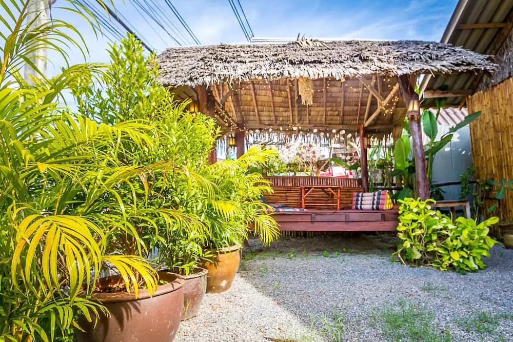 Bubu Lanta Hostel - photo 3