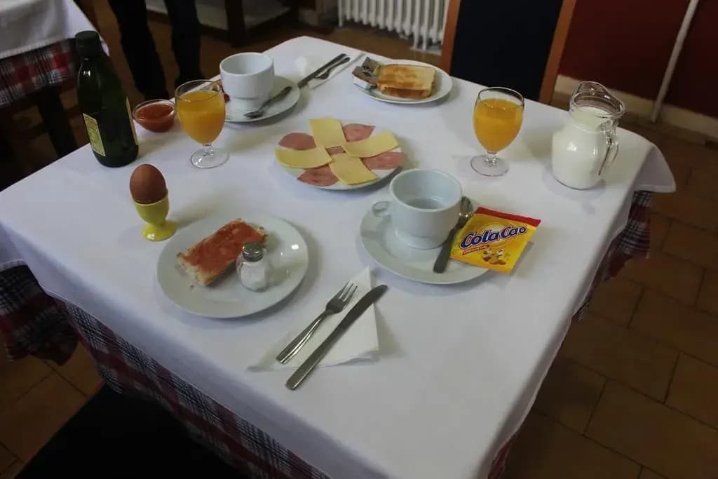 Hostal Falfes - photo 11