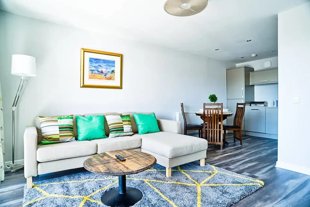 Spacious City Centre 3bed: Free Parking/elevator - main photo