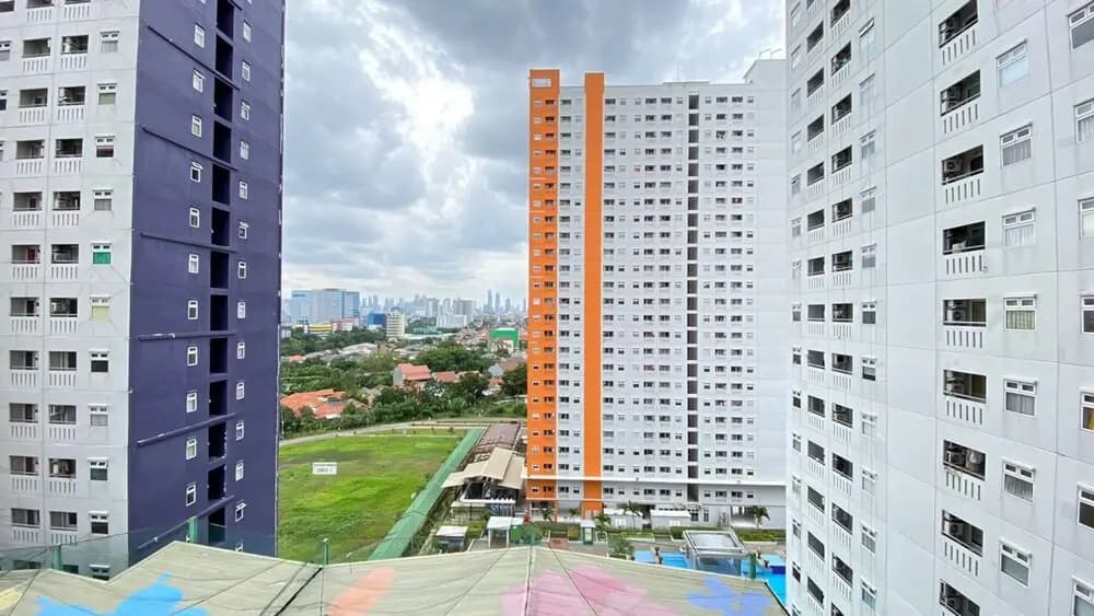 Nice Comfort 2BR at Green Pramuka Apartment - photo 8