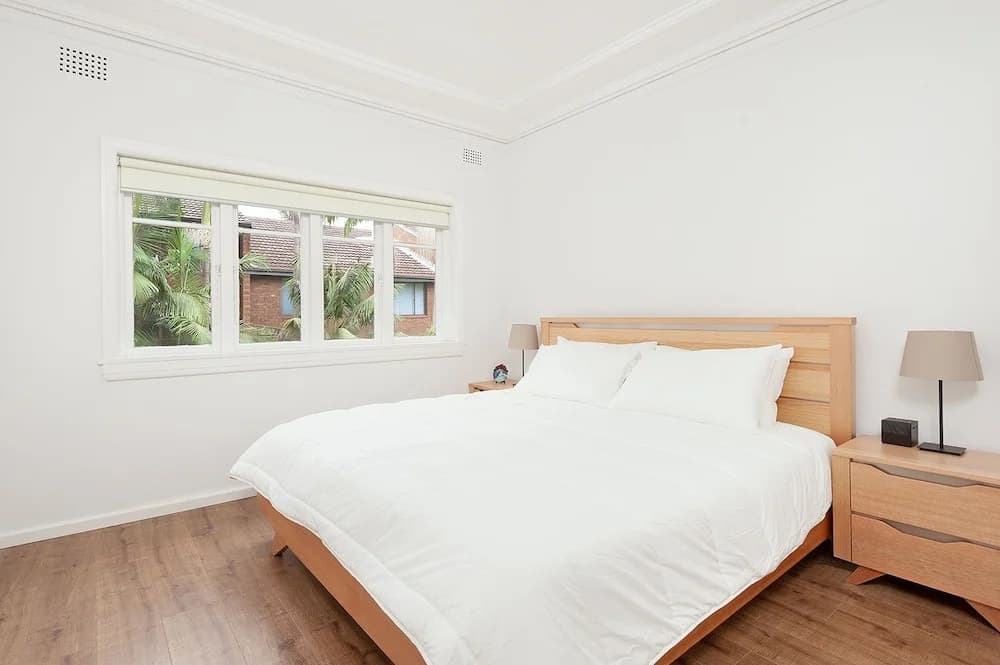 Newly Renovated Apt Close to CBD Unit 2 - photo 4