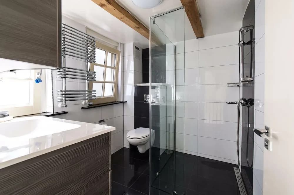 A'dam Center Bnb - photo 7