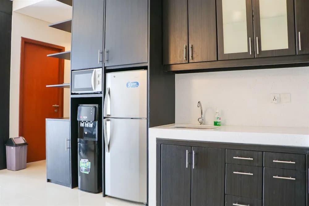 Full Furnished With Comfort Design 2Br Apartment At Thamrin Residence - photo 12