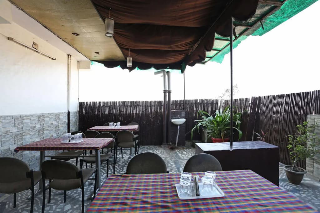 Hotel Delhi Continental - photo 12