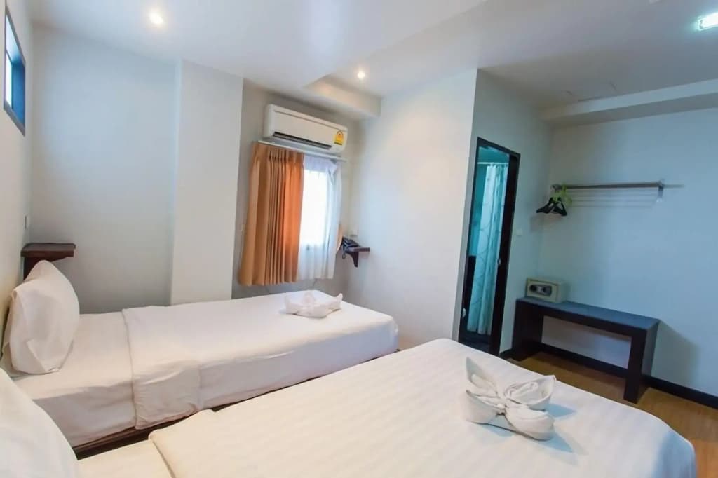 Basic Line Hotel at Loikroh - photo 7