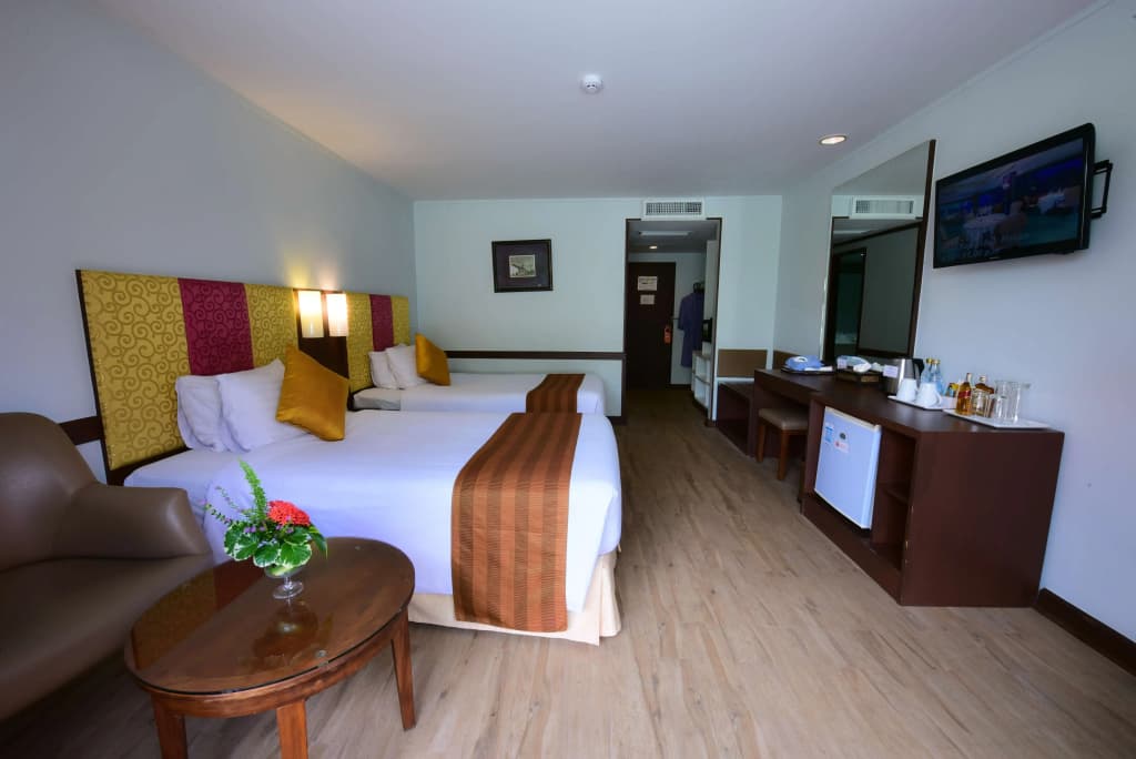 Patong Resort Hotel - photo 3