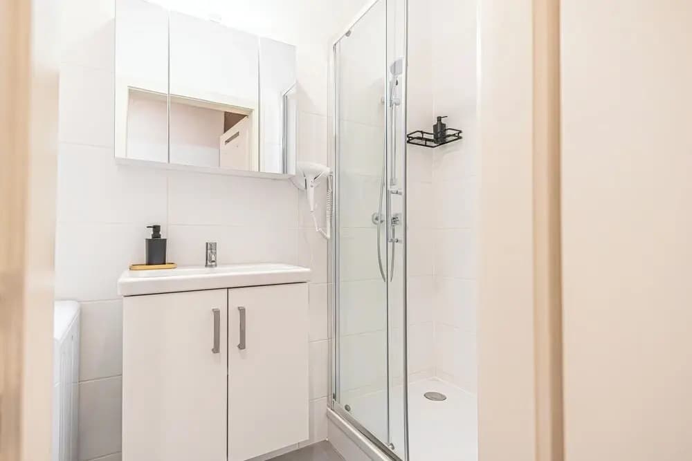 Comfy 2BR Apartment for 5 Guests - photo 7