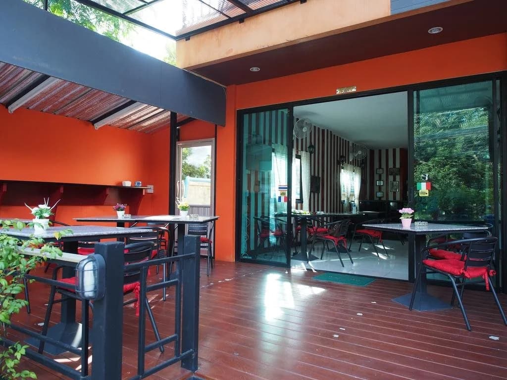 Corsica Guesthouse - photo 12