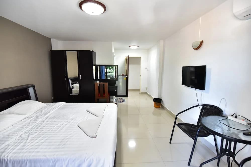 Escobar Guesthouse - photo 3