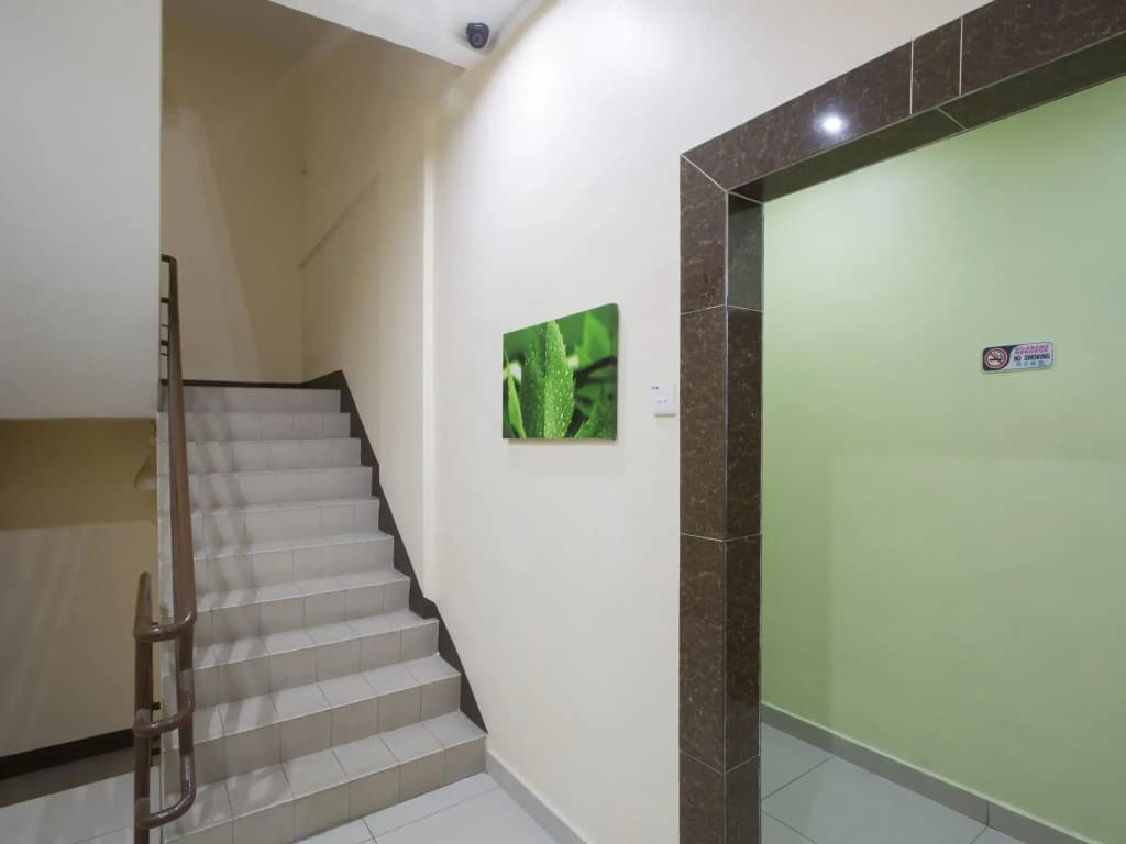 Hotel Zamburger Sri Petaling - photo 10