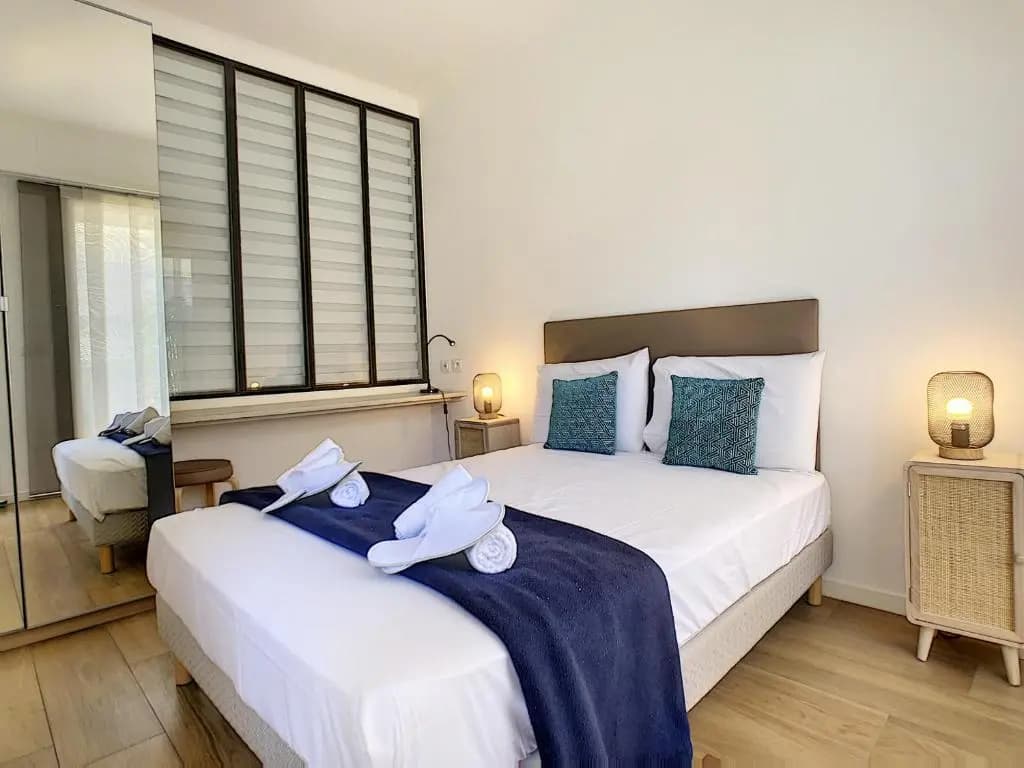 Nestor&Jeeves - REINE MARIE TERRASSE - Central - Very close sea - Top floor - photo 6
