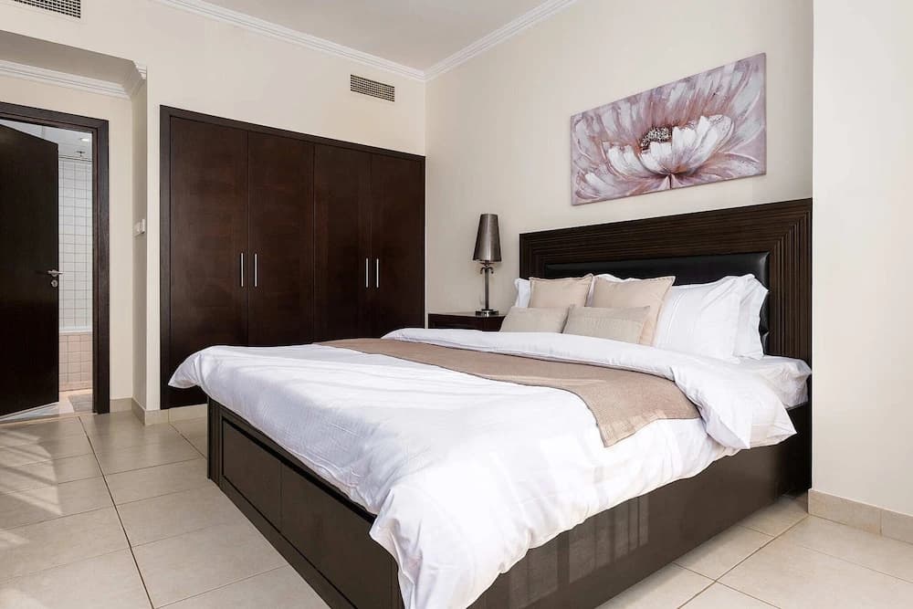 Premium stay at Marina Quay West - photo 3