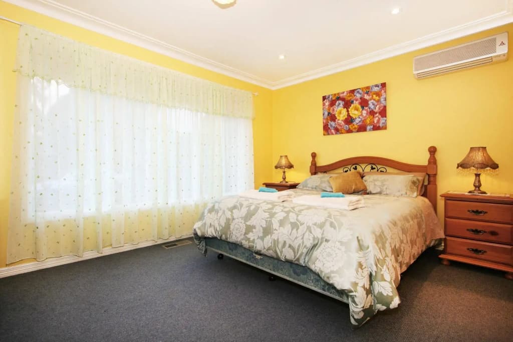 Roseland Holiday House - photo 4