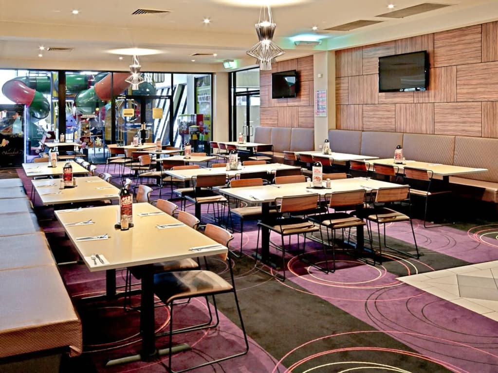 Nightcap at Glengala Hotel - photo 27