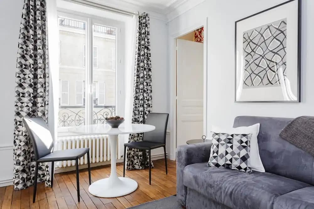 River Seine - Notre Dame Apartment - photo 8