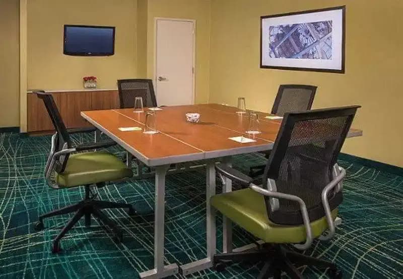 Springhill Suites New York Laguardia Airport - photo 15