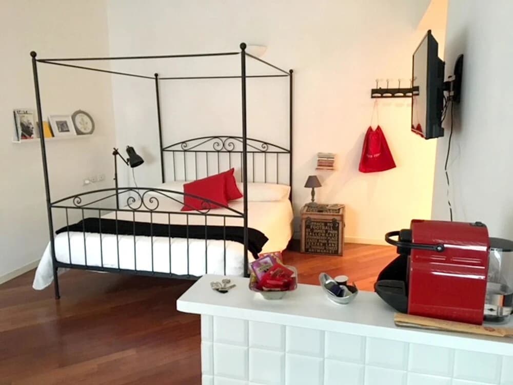 Studio in Milano, With Wifi - photo 4