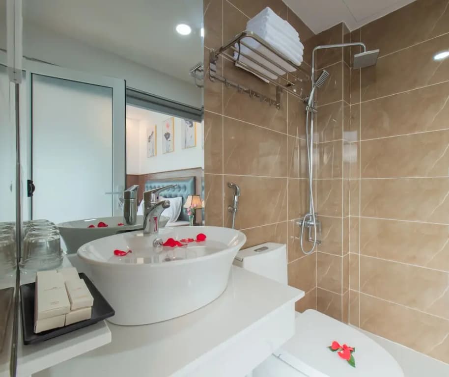 Marilla Hotel - photo 9