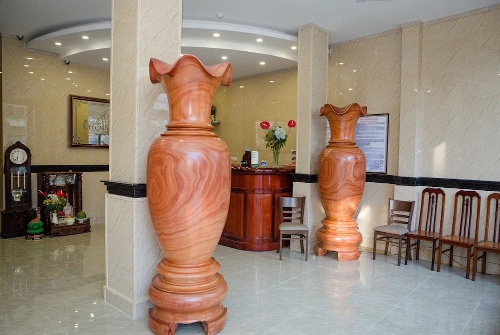 Lucky Hotel - photo 2