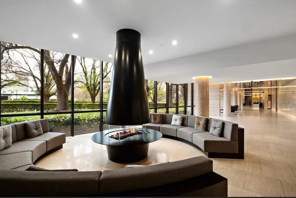 Stylish Edge Apartment Albert Park & Bay - photo 8