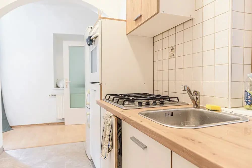 Basic 2BR Apt Near Westbahnhof - photo 11