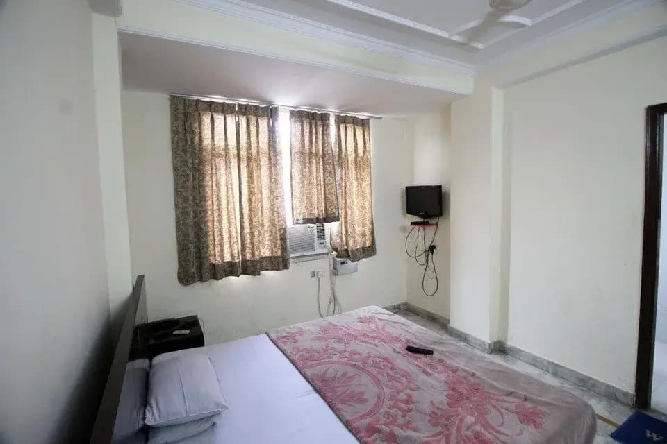 Hotel Dhawan - photo 3